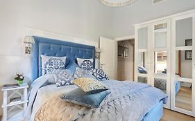 Design Apartment In The Heart Of Florence - Hosted By Sweetstay