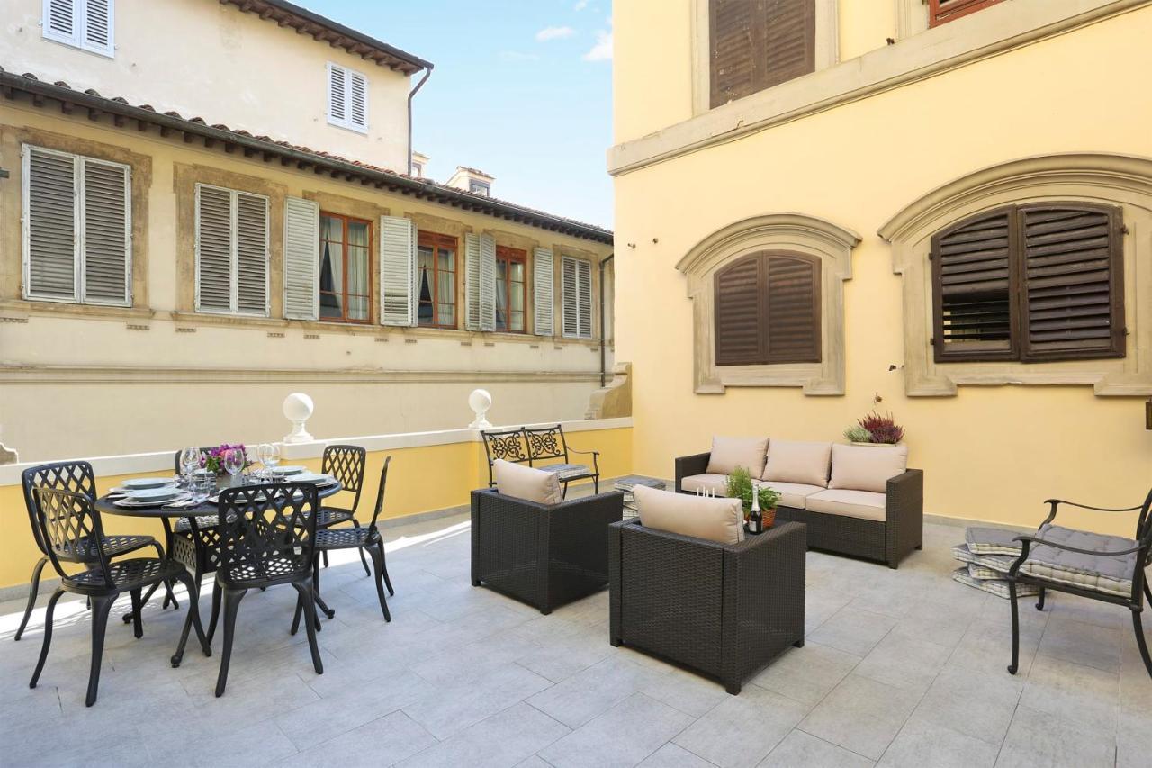 Design Apartment In The Heart Of Florence - Hosted By Sweetstay Exterior photo
